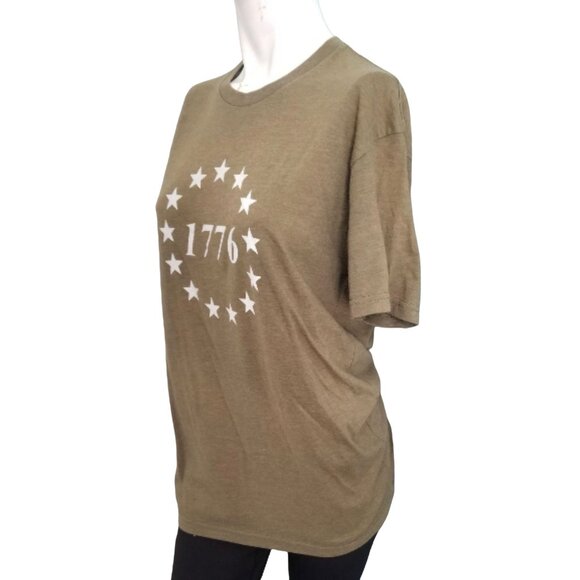 Fourth of July 1776 T-Shirt Sz Small Beige Graphic Tee Betsy Ross Flag - Picture 2 of 6